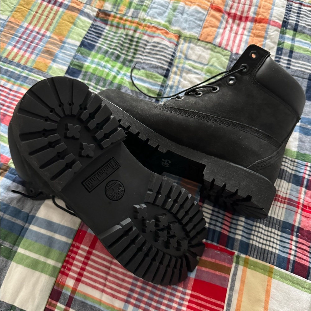 Timberland boots.. size 4 - literally brand new. Hardly worn.